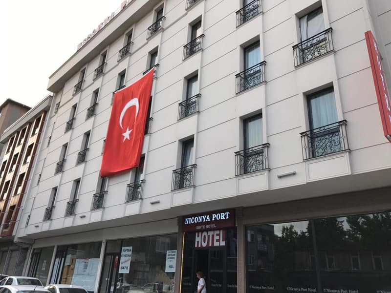 Niconya Port Suite&Hotel — building