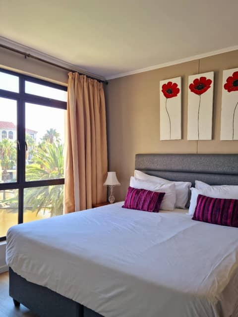 Island Club by Smart City Stays — photo 8