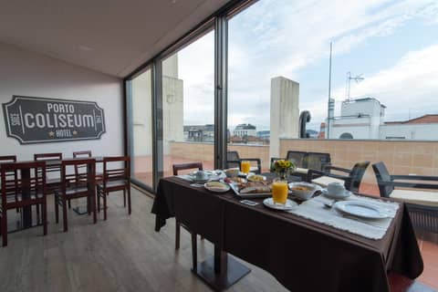Porto Coliseum Hotel — dining
