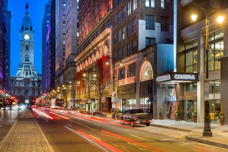 Cambria Hotel Philadelphia Downtown - Center City — building