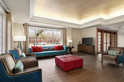 Hampton Inn New Orleans/St.Charles Ave — photo 8