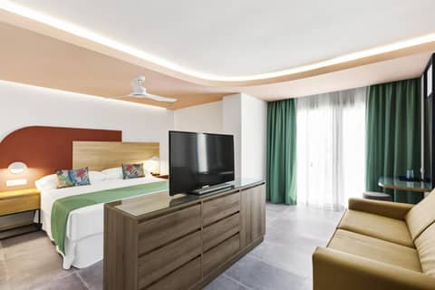 Hotel Riu Concordia — hotel room