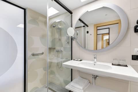 Hotel Riu Concordia — bathroom
