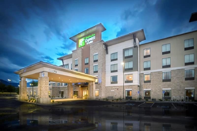 Holiday Inn Express & Suites Salt Lake City South - Murray by IHG — building