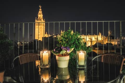Hotel Boutique Casa de Colón — balance & terrace