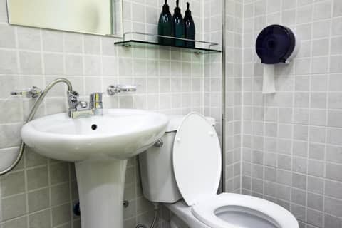 24 Guesthouse Myeongdong Avenue — bathroom