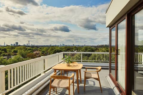 London Marriott Hotel Regents Park — balcony