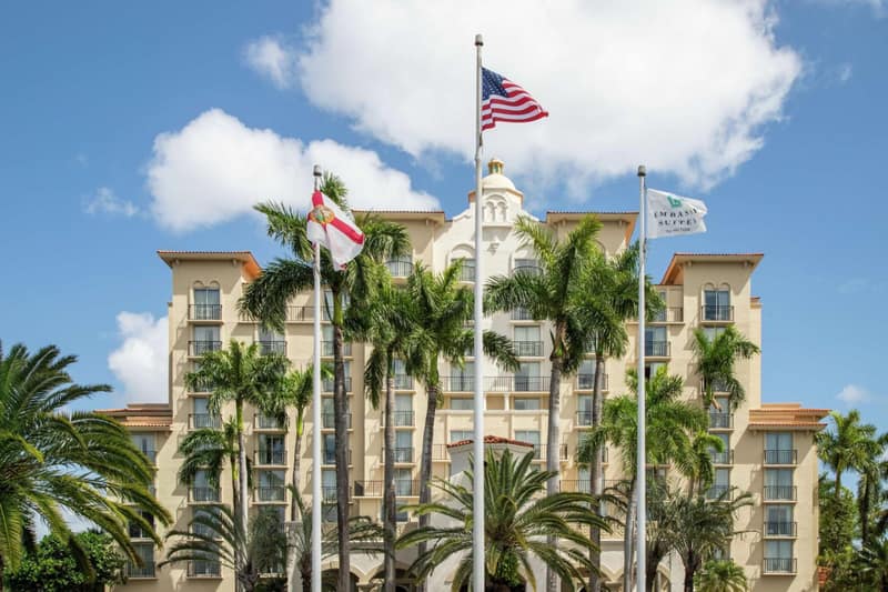 Embassy Suites by Hilton Miami International Airport — building