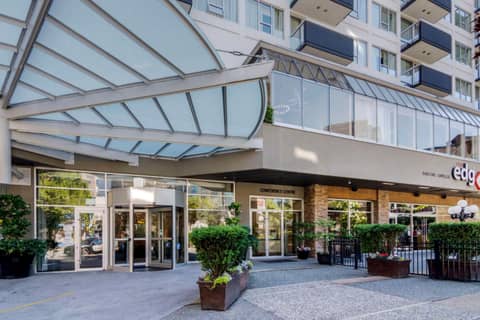 Best Western Premier Chateau Granville Hotel & Suites & Conference Centre — photo 8