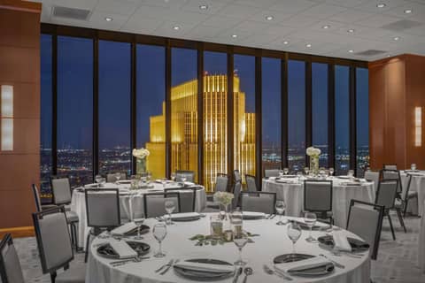 The Marquette Hotel, Curio Collection by Hilton — dining