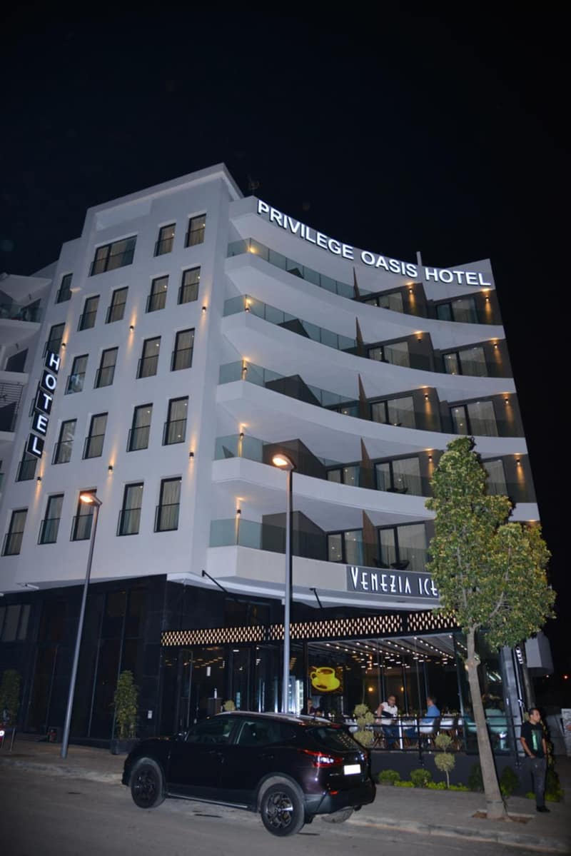 Privilège Oasis Hôtel — building