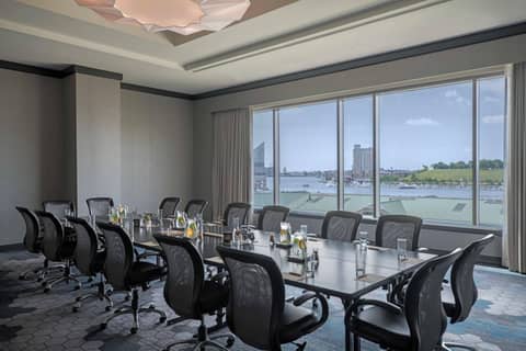 Renaissance Baltimore Harborplace Hotel — photo 8