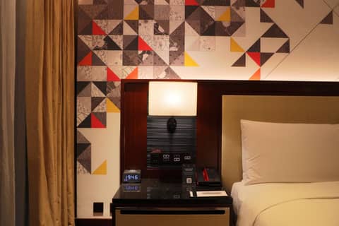 Renaissance Beijing Capital Hotel — bedroom