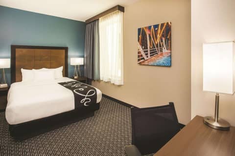 La Quinta Inn & Suites by Wyndham Chicago Downtown — photo 3