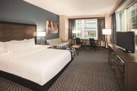 La Quinta Inn & Suites by Wyndham Chicago Downtown — photo 6