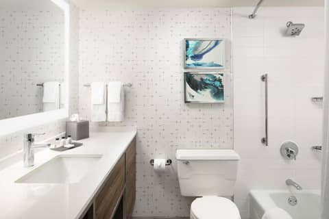 Crowne Plaza Houston Med Ctr-Galleria Area by IHG — photo 3