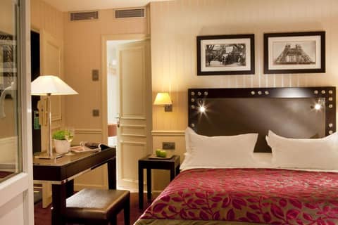 Hotel Duquesne Eiffel — hotel room