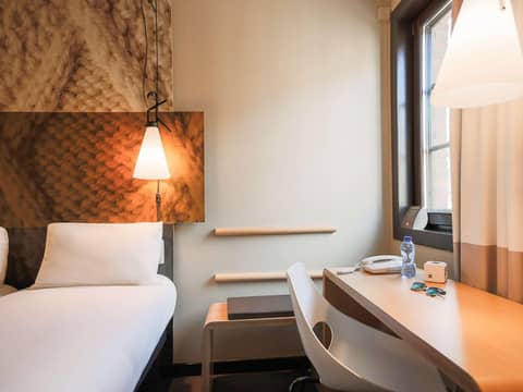 ibis Hotel Brussels Centre Gare du Midi — photo 6