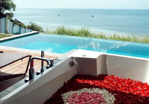 Anantara Uluwatu Bali Resort — bathroom