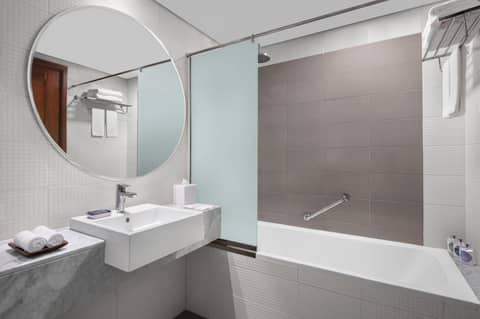 Leva Hotel and Suites Opposite Downtown — photo 4