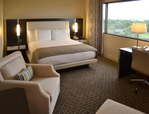 DoubleTree by Hilton Hotel Houston Hobby Airport — photo 3