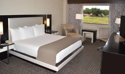 DoubleTree by Hilton Hotel Houston Hobby Airport — photo 8