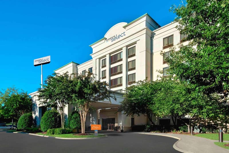 Sonesta Select Nashville Airport Suites — building