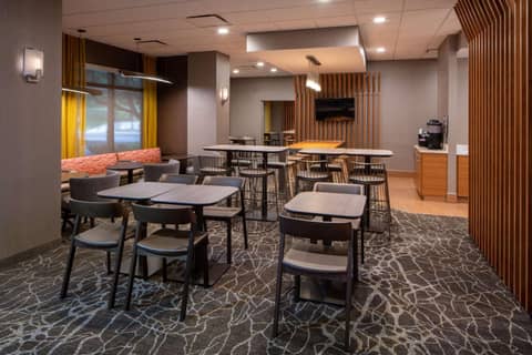 Sonesta Select Nashville Airport Suites — photo 9
