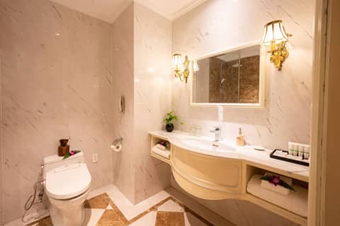 Hotel Majestic Saigon — photo 8