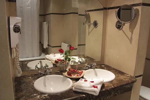 Hotel Imperial Plaza & Spa — bathroom