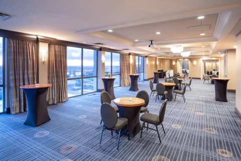 Crowne Plaza Kansas City Downtown by IHG — photo 3
