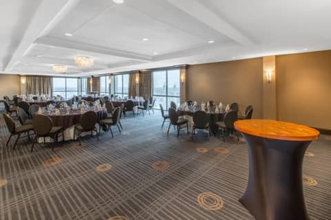 Crowne Plaza Kansas City Downtown by IHG — photo 9