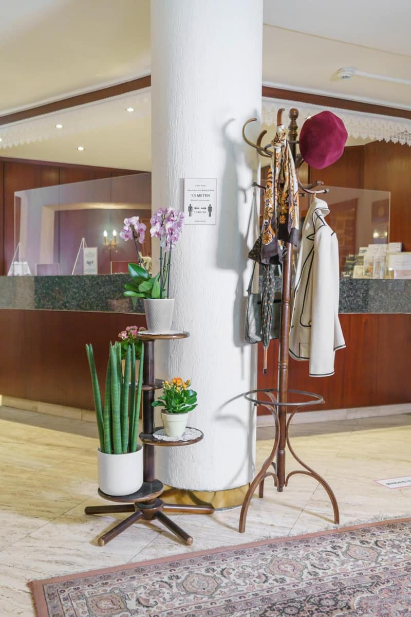 Tante ALMA's Kölner Hotel — recepcion & lobby