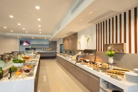 Centara Life Cha-Am Beach Resort Hua Hin — dining