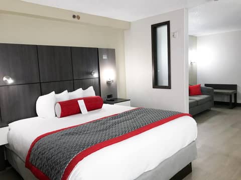 Ramada by Wyndham Suites Orlando Airport- Free Airport Shuttle — photo 3