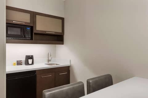 Ramada by Wyndham Suites Orlando Airport- Free Airport Shuttle — photo 4