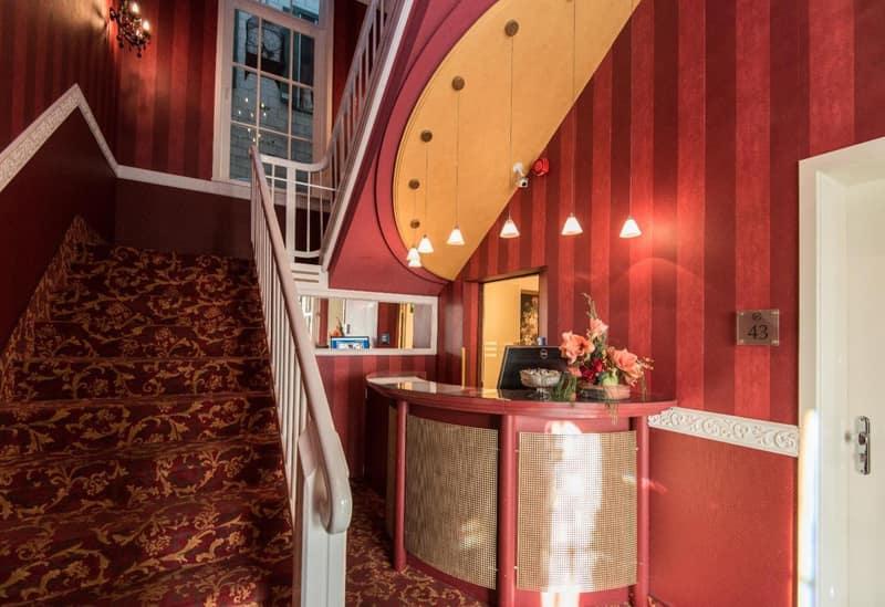 Hotel City House — recepcion & lobby