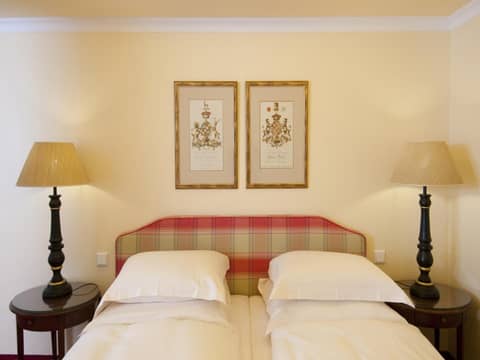 Hotel City House — hotel room