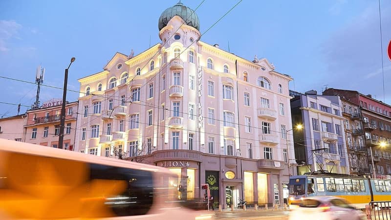 Hotel Lion Sofia — building