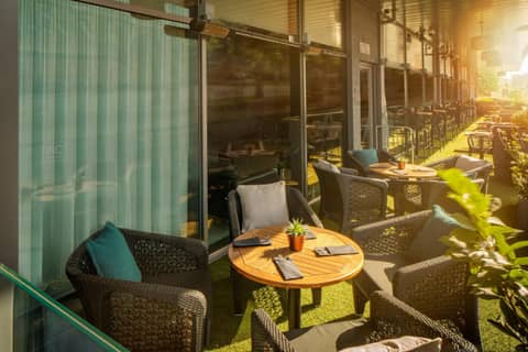 AC Hotel by Marriott Manchester Salford Quays — photo 3