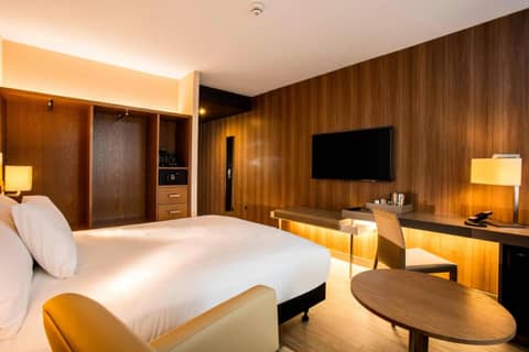 AC Hotel by Marriott Manchester Salford Quays — photo 7