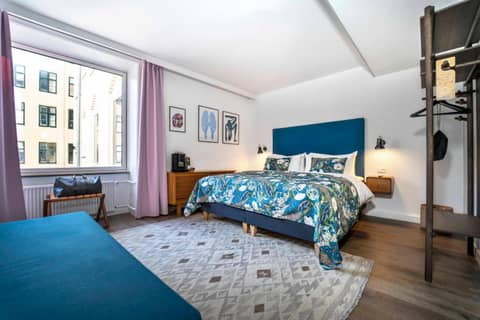 Motel One Copenhagen — hotel room