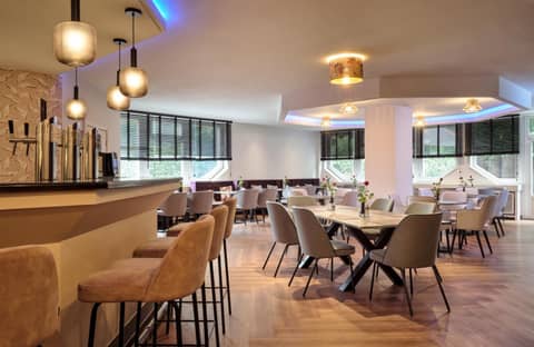 Leonardo Hotel Hamburg Elbbrücken — dining