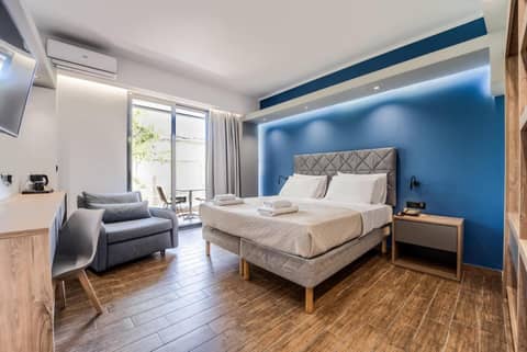 Island City Boutique Hotel — bedroom