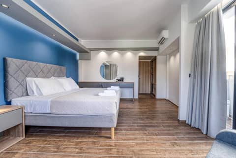 Island City Boutique Hotel — bedroom