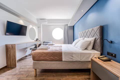 Island City Boutique Hotel — hotel room