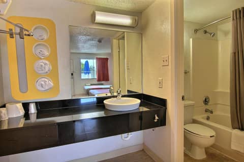 Motel 6-Austin, TX - North Central — photo 5