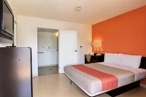Motel 6-Austin, TX - North Central — photo 9