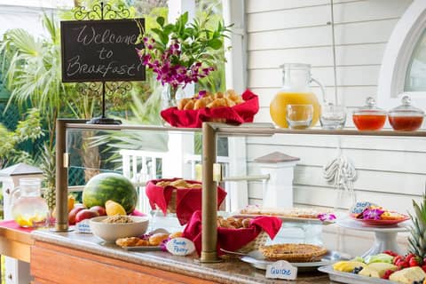 Southernmost Beach Resort and Guesthouses — dining