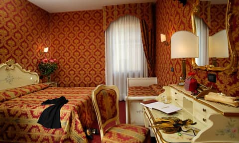 Hotel Gorizia a La Valigia — hotel room